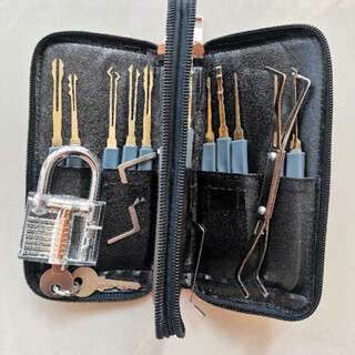 Special tools for unlocking locks, universal key artifact, single hook 24-piece set of lock supplies, locksmith technical tools, 24 padlocks