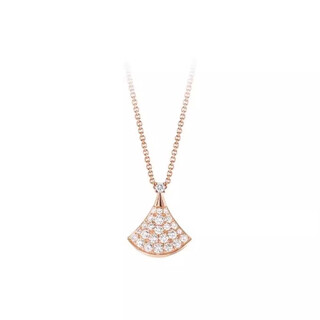 Huaiyin 18k gold diamond necklace small skirt pendant versatile collarbone chain diamond rose gold chain set new year gift 18k rose gold chain set