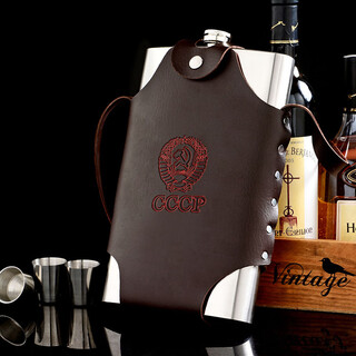 Yingrong stainless steel flat wine bottle 1/2/3/5/10 jin jin equals 0.5 kg. portable outdoor wine bottle gift home retro kettle 3 jin jin equals 0.5 kg. comes with leather case to get 1 funnel and 1 wine glass.