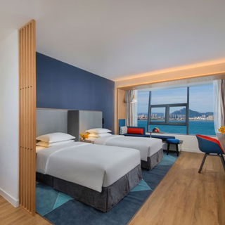 Holiday inn express xiamen lingang deluxe room + double sailing boat + breakfast for two, sea view twin bed, free double sailing boat for 2 days and 1 night