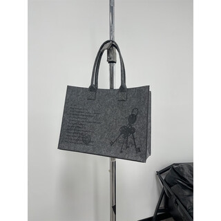 Oeing&okaythxbye heart lock felt handbag accessories large capacity commuting casual bag gray 40*30*15(cm)