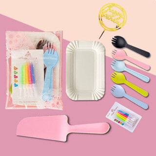 Meikejie four-in-one disposable birthday cake plate, knife, fork and candle, edible household plastic tableware set, complete set of colorful forks and spoons, 5 plates, 5 forks and spoons, 1 knife and candle + birthday card