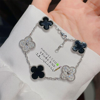 Liansichao pt950 five-flower bracelet new model for women platinum four-leaf clover inlaid with moissanite fashion jewelry valentine's day birthday gift platinum five-flower bracelet panda style gold about 13g