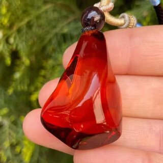 Weici natural burmese amber high-quality glass-bottomed blood amber pendant pendant stationery craft jewelry
