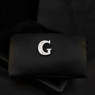 Quamer gold store fashion english name anti-exposure buckle korean crystal letter brooch mini pin solid g