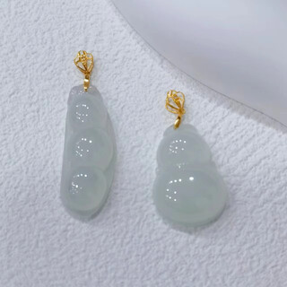 Qianjun 18k gold a-grade ice seed green bean fushou gourd pendant, light luxury and high-end accessories, green beans