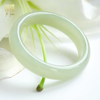 Saturday blessing hetian jade green and white jade bracelet for women clear water color green jade bracelet suitable for 1 carat inner diameter 53mm
