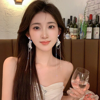 Mengke decorated extra long exaggerated pearl grand tassel earrings for women 2025 new trendy light luxury niche heavy industry earrings gift silver needle extra long pearl crystal tassel