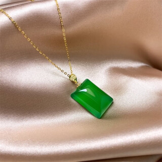 Oemg 18k gold inlaid square green marrow pendant for women, simple and elegant birthday gift, 18k gold model