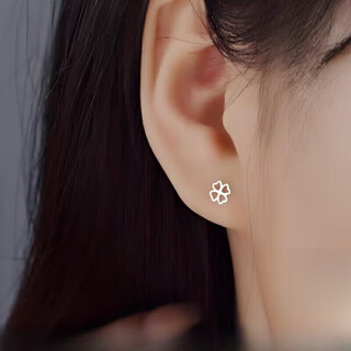 Chow tai fook s999 pure silver gardenia earrings for women sterling silver earrings chinese valentine's day niche female birthday gift best friend earrings seven pure silver simple four-leaf clover earrings brand gift box