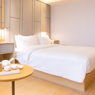 Deluxe double room 1 1.8m*2m double bed room