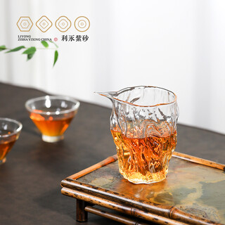 Centennial liyong glass fair cup thickened heat-resistant tea separator kung fu tea set accessories tree pattern fair cup 315cc