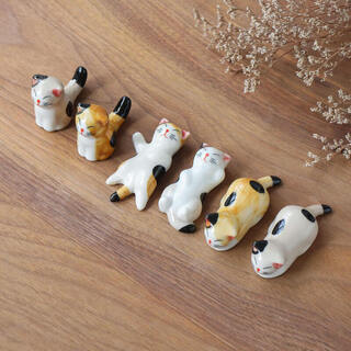 Lekoman german quality cat chopstick holder ceramic chopstick holder household chopstick holder ornaments cute kitten chopstick pillow exquisite chopstick holder set of 6 mixed packs