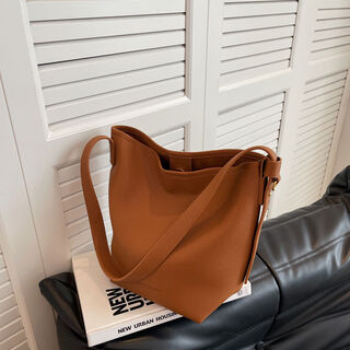 Bucket bag for women 2024 new autumn and winter popular bag this year large capacity commuter tote bag versatile shoulder brown