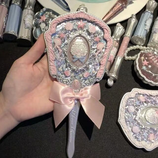 Flower knowledge sweetheart bear handheld portable makeup mirror for girls cute portable handheld mirror cosmetics authentic pink shell 1 piece