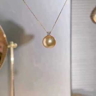 Shengbei nanyang gold beads 18k gold princess style pendant necklace natural sea water perfect round thick gold diamond set with strong light bone chain 10-11 perfect round strong light 18k yellow