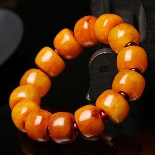 Fall in love with the old phoenix, russian material, old yellow beeswax amber barrel bead bracelet, old bead wax amber string, original stone drum bead beeswax bracelet, small shiny model 13*19 old honey barrel bead red separator, bagged
