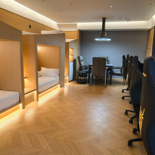 High-end e-sports five-bedroom room