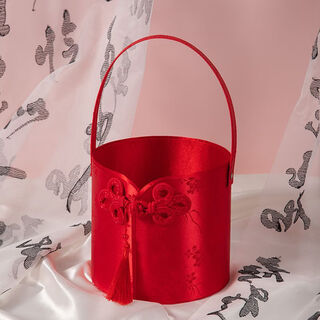Fantasy chinese style shoulder bag hug bucket wedding souvenir female bridesmaid empty gift box wedding practical wedding candy box round festive red (diameter 18*height 16cm) gift box empty box