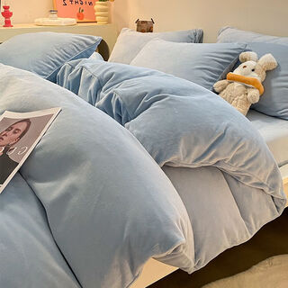Fantasy milk velvet bed four-piece set thickened coral velvet double-sided velvet quilt cover flannel sheet three-piece winter style baby blue double-sided warm velvet skin-friendly and delicate 1.5m bed bed sheet four-piece set suitable for 200x230 quilt