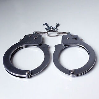 金属儿童玩具仿真角色扮演动漫密室逃脱COS魔术道具(铁手铐) 加大 (1副+2把钥匙)带安全开关