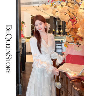 BEQUEENSTORY【雅典公主】时尚气质轻奢复古宫廷风V领修身收腰女上衣新款 矜贵白 S 80~100斤