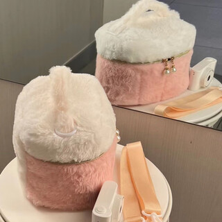 Toast cosmetic bag hand-held large capacity huge girl good-looking portable travel toiletry bag cute storage bag cream strawberry camera bag