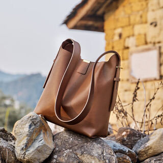 Nalandu bag women's 2025 new bucket bag large capacity women's commuter single shoulder genuine leather crossbody bag women's bag coffee color