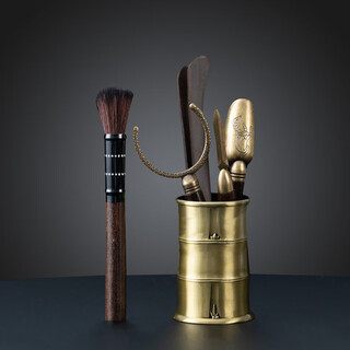 Heart cocoon kung fu tea set tea ceremony six gentlemen high-end home alloy office desk ornaments tea making tools tea knife tea clamp pad alloy (bamboo/gold) tea ceremony tube + stainless steel ebony/five-piece set