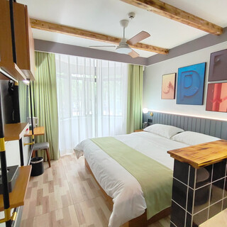 Light luxury smart big bed room