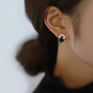 Idel black earrings 2025 new trendy earrings for women summer temperament niche high-end earrings birthday gift cross geometric black earrings e1051