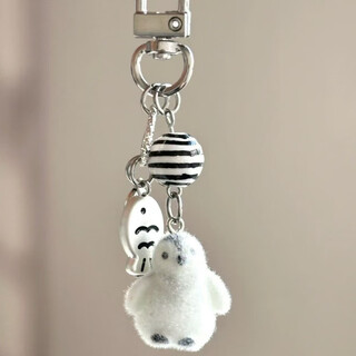 Glacier series flocked cartoon keychain polar bear pendant three-dimensional cute ins bag gift pendant glacier penguin pendant ordinary packaging