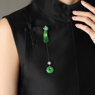 Ancient sayings and modern style cheongsam pressed placket pendant buckle dry green tassel hangings chinese style clothes tea clothes jade accessories 2025 new style for women