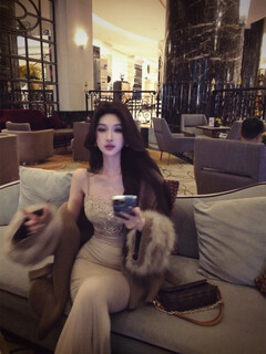 Xiaohongshu hot hot girl suit skirt women's autumn and winter temperament hip-hugging suspender dress long-sleeved knitted cardigan knitted jacket s ready-made direct delivery free shipping insurance one size