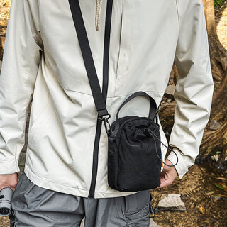 Weinarden outdoor lightweight small bag multifunctional sports mobile phone bag cycling tool crossbody bag solid color shoulder bag water cup bag black
