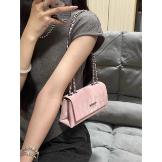 2025 new sweet cool chain small square bag women's summer exquisite light luxurious one shoulder crossbody baguette bag pink
