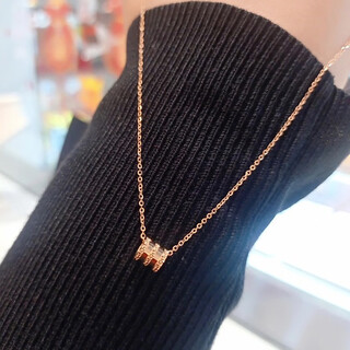 Chow tai fook chinese valentine's day gift small waist necklace for women 2025 light luxury niche 18k gold clavicle neck chain with exquisite thin titanium steel not rose gold small waist necklace