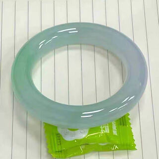 缅甸a货冰绿翡翠手镯冰种胖圆条飘绿玉镯正品女款云南原石手镯