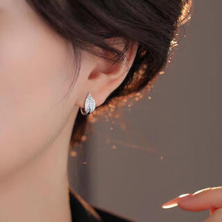 Nilan fat donglai same style pt950 platinum earrings for women pt950 moissanite ear piercing platinum ear buckle ear studs temperament ear leaf ear buckle