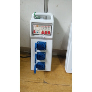 Construction site security inspection thickened suitcase waterproof and explosion-proof socket electrical box 220v outdoor mobile socket leaking gray shell thickened three-position waterproof five holes one control three open