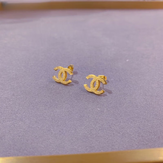 Juke lao phoenix 999 pure gold frosted letter double c earrings internet celebrity model niche imitation gold earrings