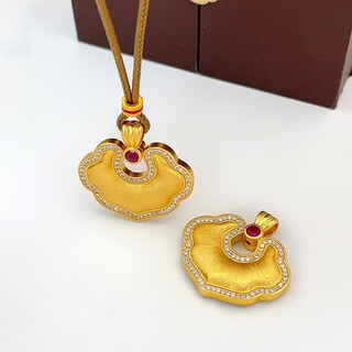 Laomiao gold shop necklace ancient method real gold packed with silver dots and diamonds brushed auspicious ruyi lock pendant women's light luxury brushed ruyi lock pendant single pendant