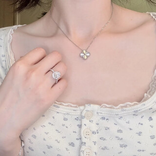 Vzzs 18k gold laser four-leaf clover necklace women's carved pendant gold platinum clavicle chain original high-definition holiday gift laser diamond-free white k