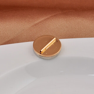 Fat donglai's same style brooch, high-end female magnetic suction, new creative brooch conversion artifact, fashionable pin converted into magnetic gold