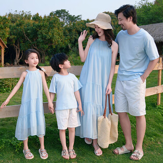 Little bear elf (xiaoxiongjingling) seaside vacation parent-child clothing for a family of three in summer, high-end mother-daughter beach dress, fashionable off-the-shoulder dress for four, men's tops/women's dresses, size 140, size 140 for girls (recommended weight 43-55 jin jin equals 0.5 kg)