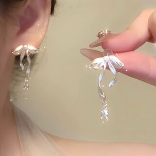 Qmxd bow sweet ear clip for women without pierced ears sweet dream ballet girl feeling 2025 new exquisite mosquito coil earrings for women bow ear clip without pierced ears