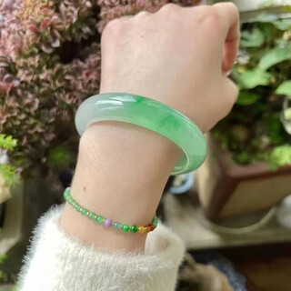Myanmar ice jade bracelet sweet green jade bracelet floating flowers manyang green bracelet ice transparent jade bracelet girls model 53 circle mouth