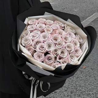 Eswina flower express delivers 11 rose bouquets as a birthday gift to your girlfriend nationwide and 33 manta rose bouquets