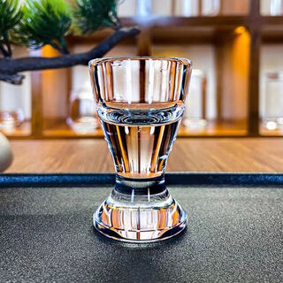 Handmade raw stone polished and carved frozen burnt white crystal goblet, high-end wine set, tea set 40ml, 1 30ml shot glass