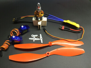 Kt board aircraft model aircraft su su-27 value set motor esc steering gear motor base 2 propellers package (all in the picture) xxd30a esc set